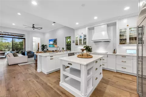 2954 Cinnamon Bay Cir, Naples, FL 34119