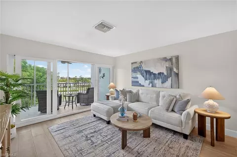 6220 Augusta Dr #415, Fort Myers, FL 33907