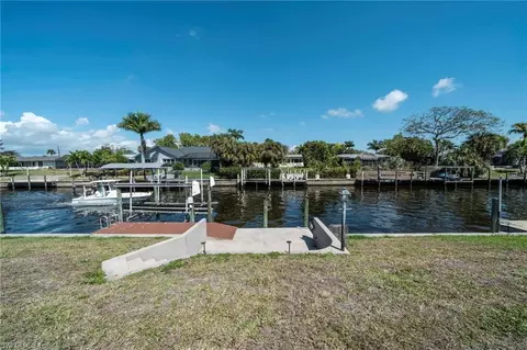 1433 SE 28th Ter, Cape Coral, FL 33904
