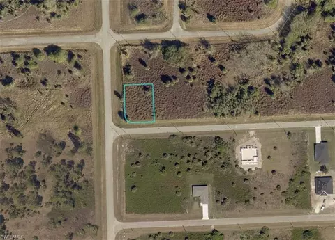 200 Nautilus Ave, Labelle, FL 33935