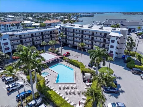 803 River Point Dr #107B, Naples, FL 34102