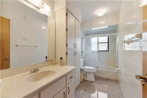 Bath - 704 106th Ave N, Naples, FL 34108 photo 1 of 2