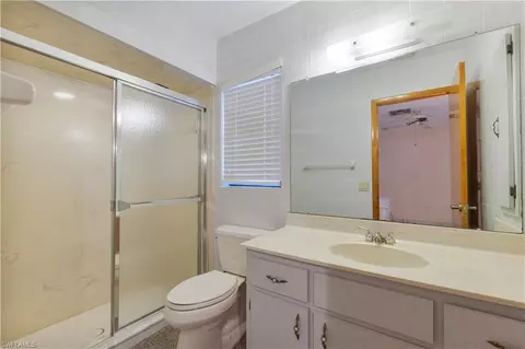 Bath - 704 106th Ave N, Naples, FL 34108 photo 2 of 2