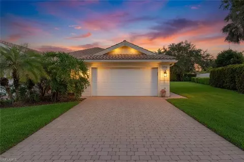 3210 Barbados Ln, Naples, FL 34119