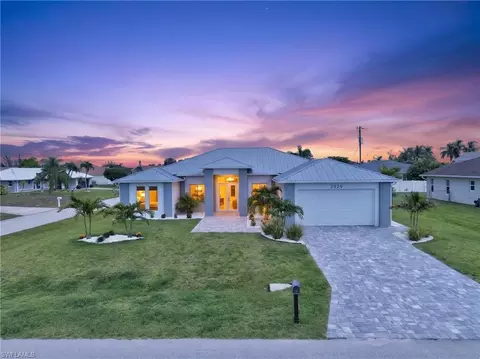 2929 SW 6th Pl, Cape Coral, FL 33914