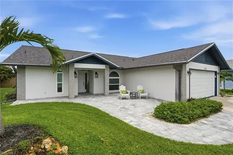 132 Bordeaux Cir, Naples, FL 34112