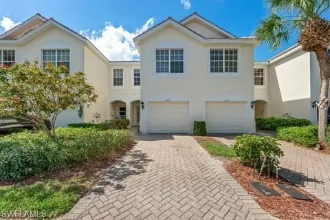 827 Hampton Cir #146, Naples, FL 34105
