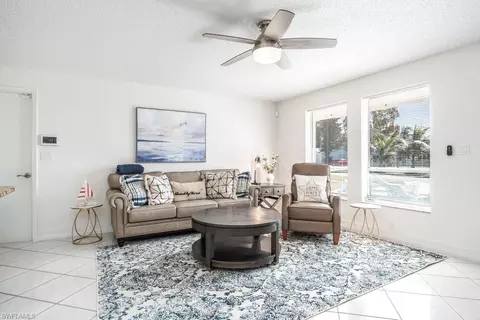 1207 Hernando St, Naples, FL 34103
