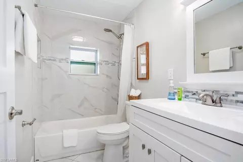 Bath - 1207 Hernando St, Naples, FL 34103 photo 4 of 4