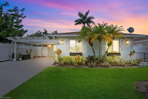 744 94th Ave N, Naples, FL 34108