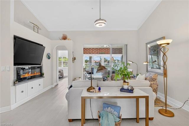 6528 Huntington Lakes Cir #202, Naples, FL 34119