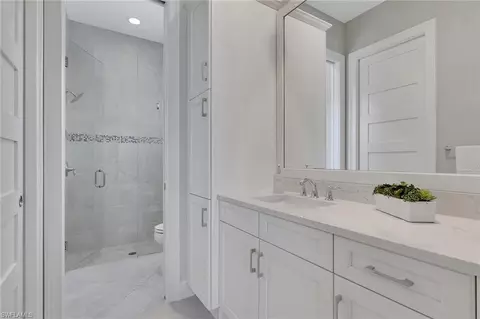 Bath - 5955 Barthelemy Ave, Naples, FL 34113 photo 3 of 4