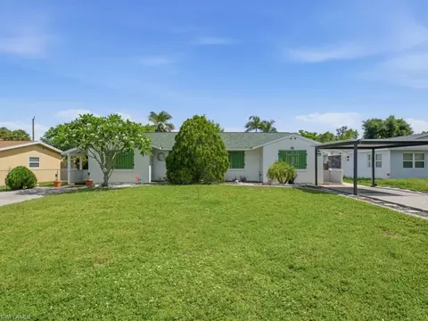 3577 Hibiscus Ave, Naples, FL 34104 photo 1