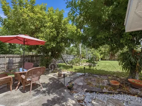 3577 Hibiscus Ave, Naples, FL 34104 photo 17