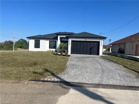 2911 27th St SW, Lehigh Acres, FL 33976