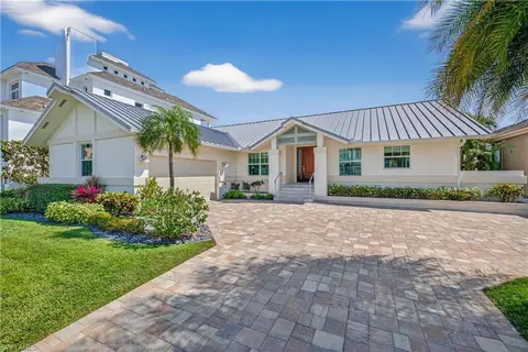 240 Channel Dr, Naples, FL 34108