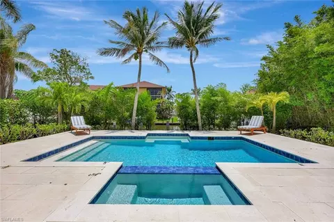 Exterior - 1500 Pelican Ave, Naples, FL 34102 photo 5 of 6