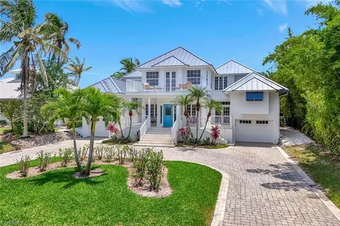 1500 Pelican Ave, Naples, FL 34102
