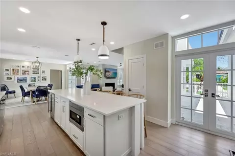 Kitchen - 1500 Pelican Ave, Naples, FL 34102 photo 3 of 4