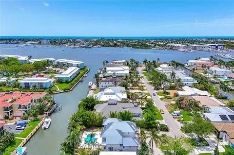 View/Area - 1500 Pelican Ave, Naples, FL 34102 photo 1 of 2