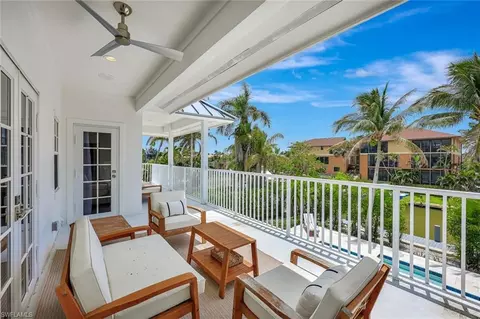 Exterior - 1500 Pelican Ave, Naples, FL 34102 photo 3 of 6