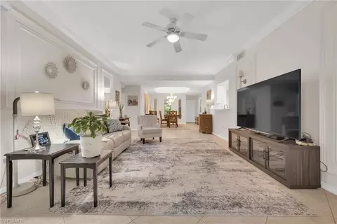 6735 Huntington Lakes Cir #102, Naples, FL 34119