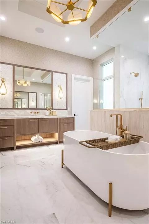 Bath - 3235 Regatta Rd, Naples, FL 34103 photo 4 of 12