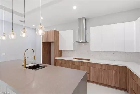 Kitchen - 498 Wilson Blvd S, Naples, FL 34117 photo 3 of 4