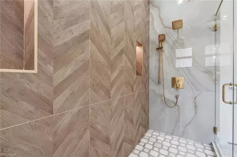 Bath - 498 Wilson Blvd S, Naples, FL 34117 photo 3 of 7