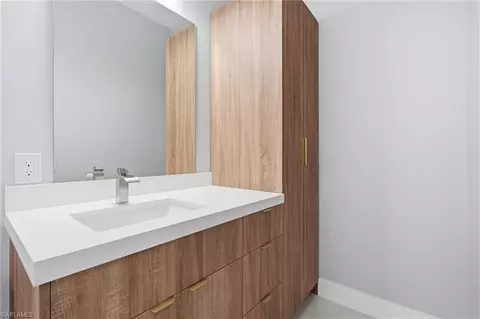Bath - 498 Wilson Blvd S, Naples, FL 34117 photo 4 of 7