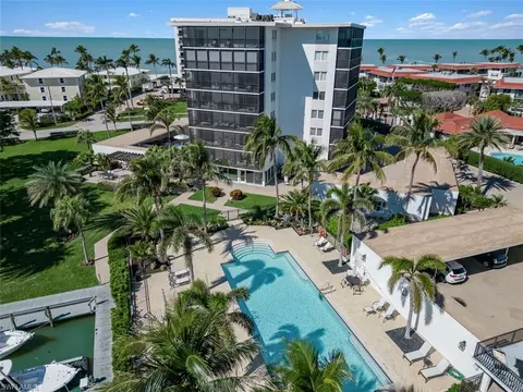 2170 Gulf Shore Blvd N #24W, Naples, FL 34102