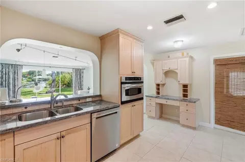 Kitchen - 1316 Rordon Ave, Naples, FL 34103 photo 2 of 4