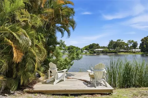 Exterior - 1316 Rordon Ave, Naples, FL 34103 photo 2 of 9