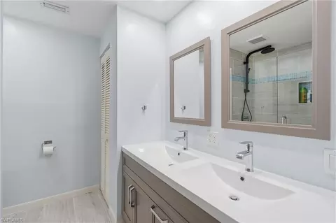 Bath - 1316 Rordon Ave, Naples, FL 34103 photo 1 of 3