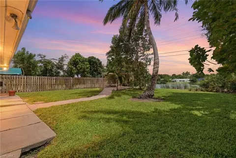 Exterior - 1316 Rordon Ave, Naples, FL 34103 photo 4 of 9