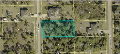 512 Canton Ave, Lehigh Acres, FL 33972