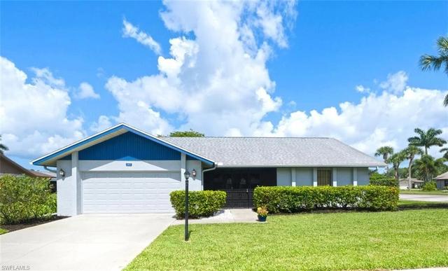 145 Marseille Dr, Naples, FL 34112