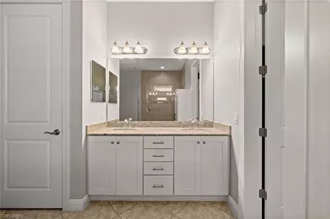 Bath - 4115 Raffia Dr, Naples, FL 34119 photo 4 of 5