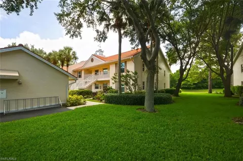193 Robin Hood Cir #203, Naples, FL 34104