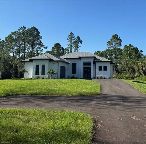 2070 20th Ave NE, Naples, FL 34120