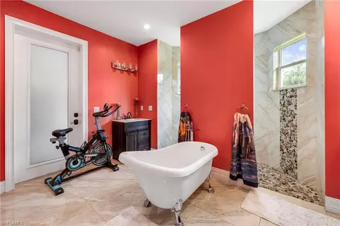 Bath - 556 6th St SE, Naples, FL 34117 photo 4 of 5