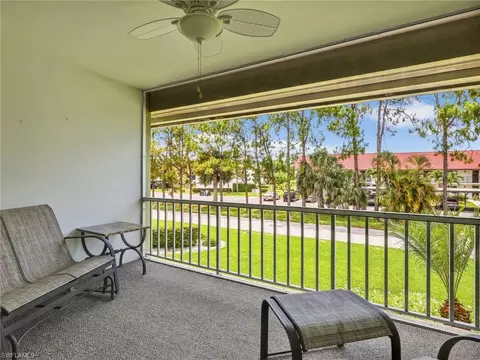 300 Valley Stream Dr #8A, Naples, FL 34113 photo 1