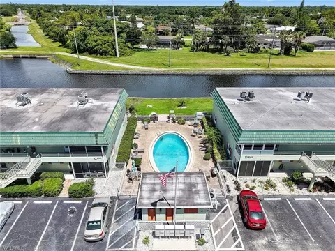 300 Valley Stream Dr #8A, Naples, FL 34113 photo 29