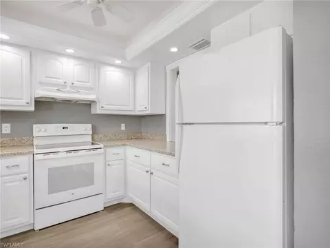 300 Valley Stream Dr #8A, Naples, FL 34113 photo 19