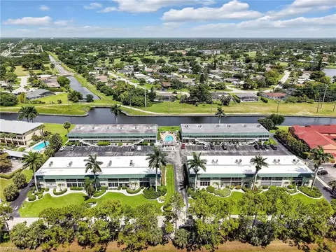 300 Valley Stream Dr #8A, Naples, FL 34113 photo 13