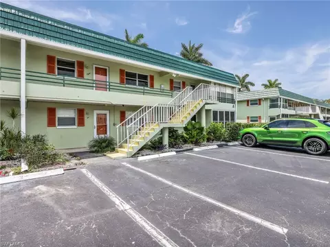 300 Valley Stream Dr #8A, Naples, FL 34113 photo 26