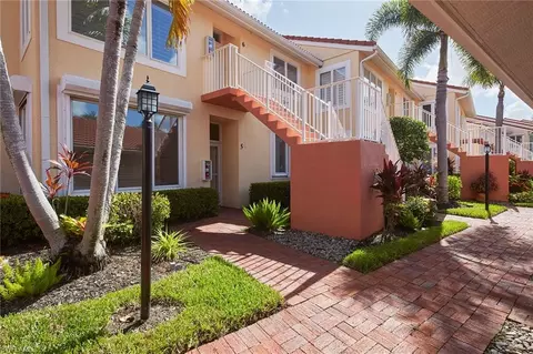 2405 Hidden Lake Dr #4705, Naples, FL 34112