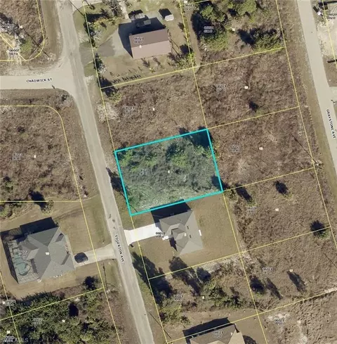 963 Edgerton Ave, Lehigh Acres, FL 33974