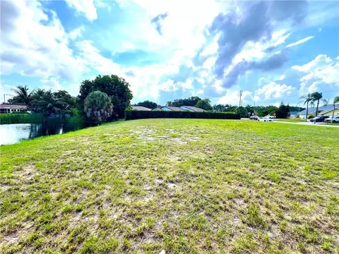1371 Granada Blvd, Naples, FL 34103 photo 11