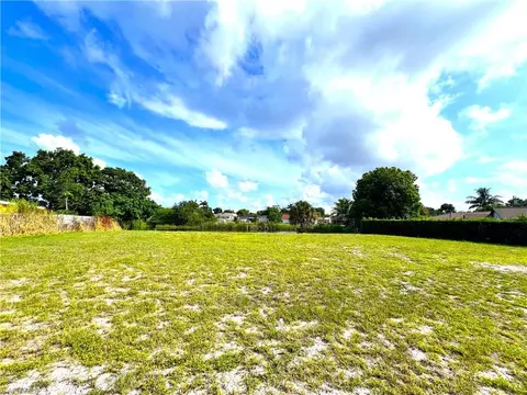 1359 Granada Blvd, Naples, FL 34103 photo 6